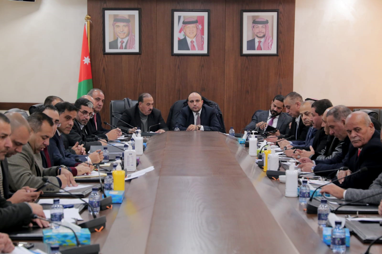 "الإدارية النيابية" تبحث التعيين بـ"الأمانة" وتعديل أوضاع موظفي الفئتين الأولى والثانية في القطاع العام