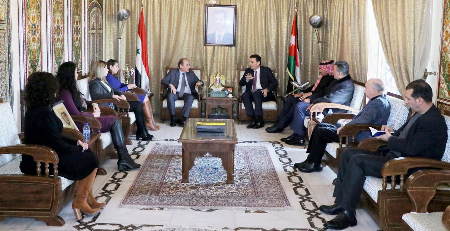 الصفدي يزور سفارتي سوريا وتركيا ويهاتف رئيسي البرلمانين في كلا البلدين معزياً بضحايا الزلزال