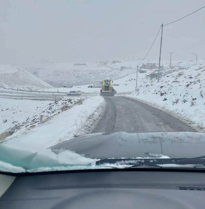 الطفيلة: ثلوج والطرق الرئيسية سالكة بحذر