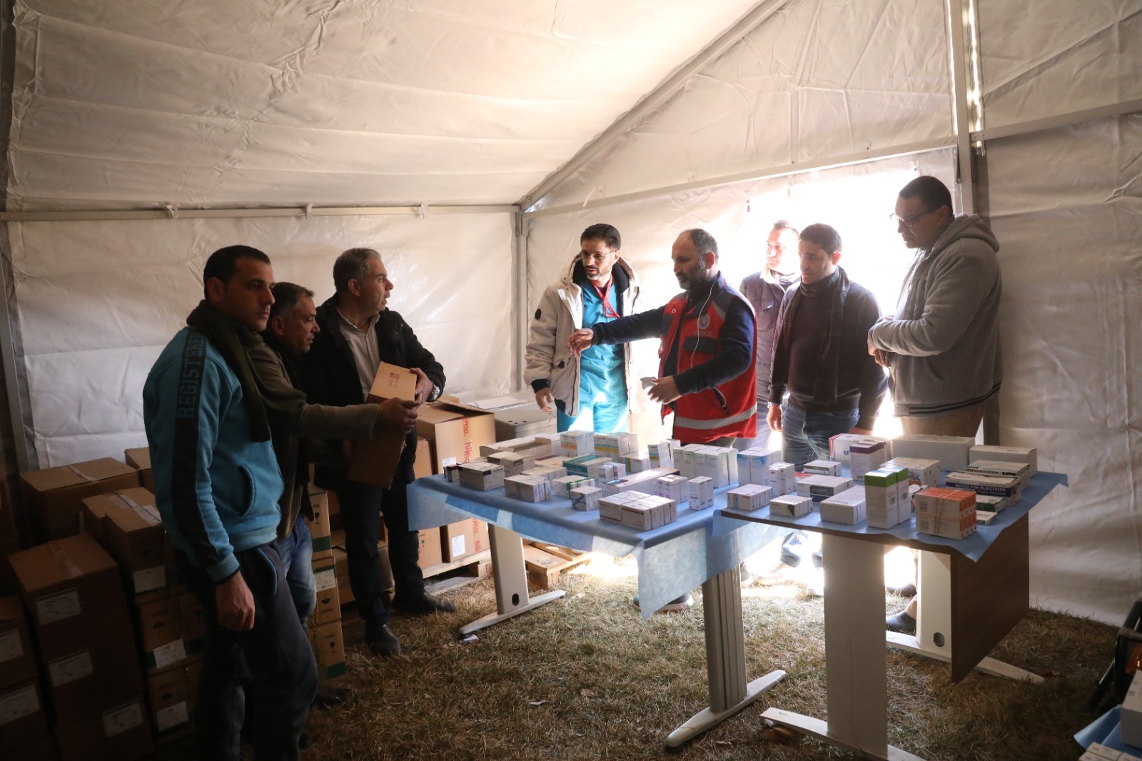 المستشفى العسكري تركيا 1 يقدم مساعدات طبية لمتضرري الزلزال