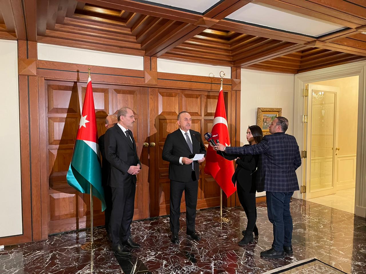 وزير الخارجية: الأردن مستمر في تقديم المساعدات الإغاثية للاشقاء في تركيا