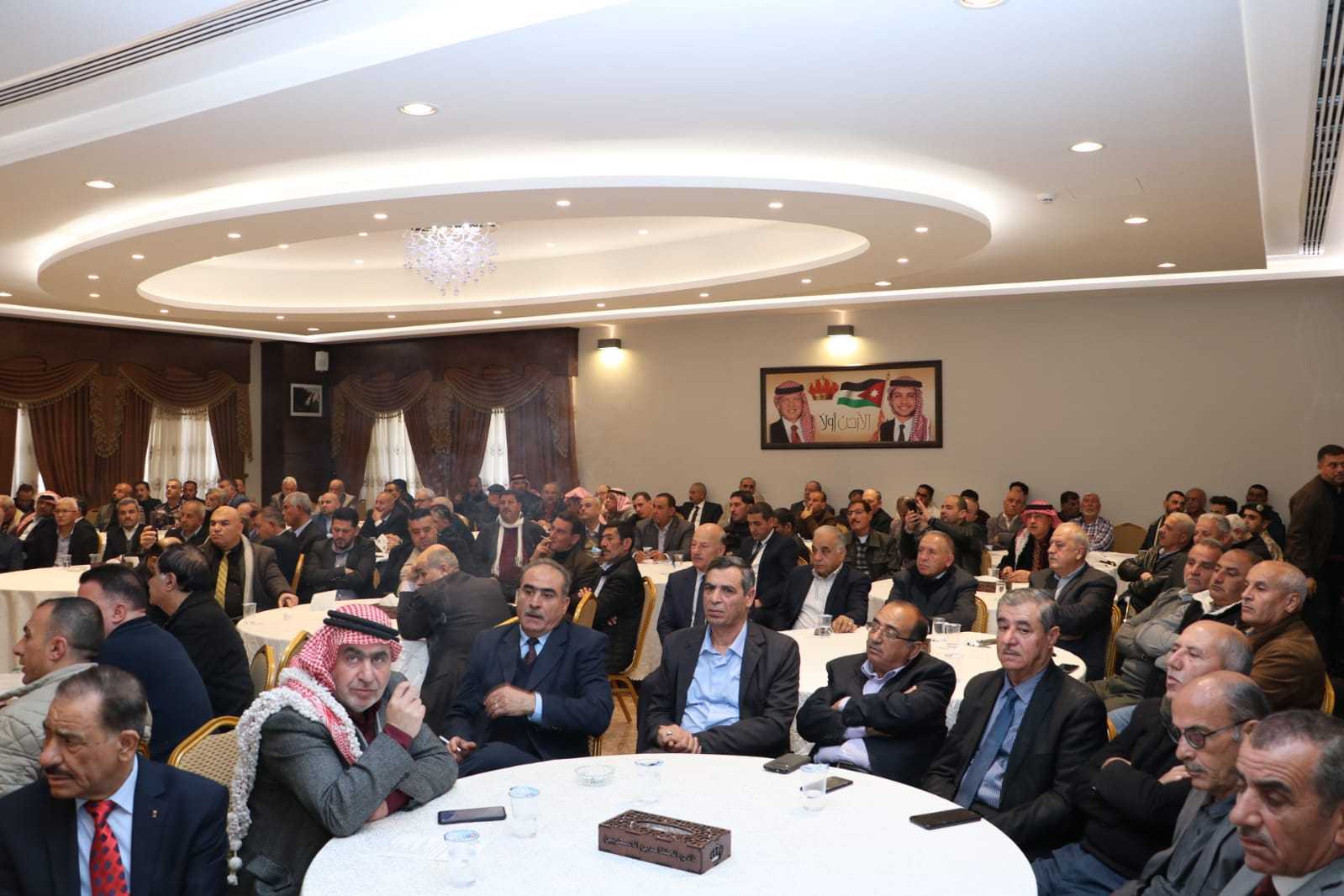 ملتقى المتقاعدين العسكريين بجرش يحتفل بالمناسبات الوطنية