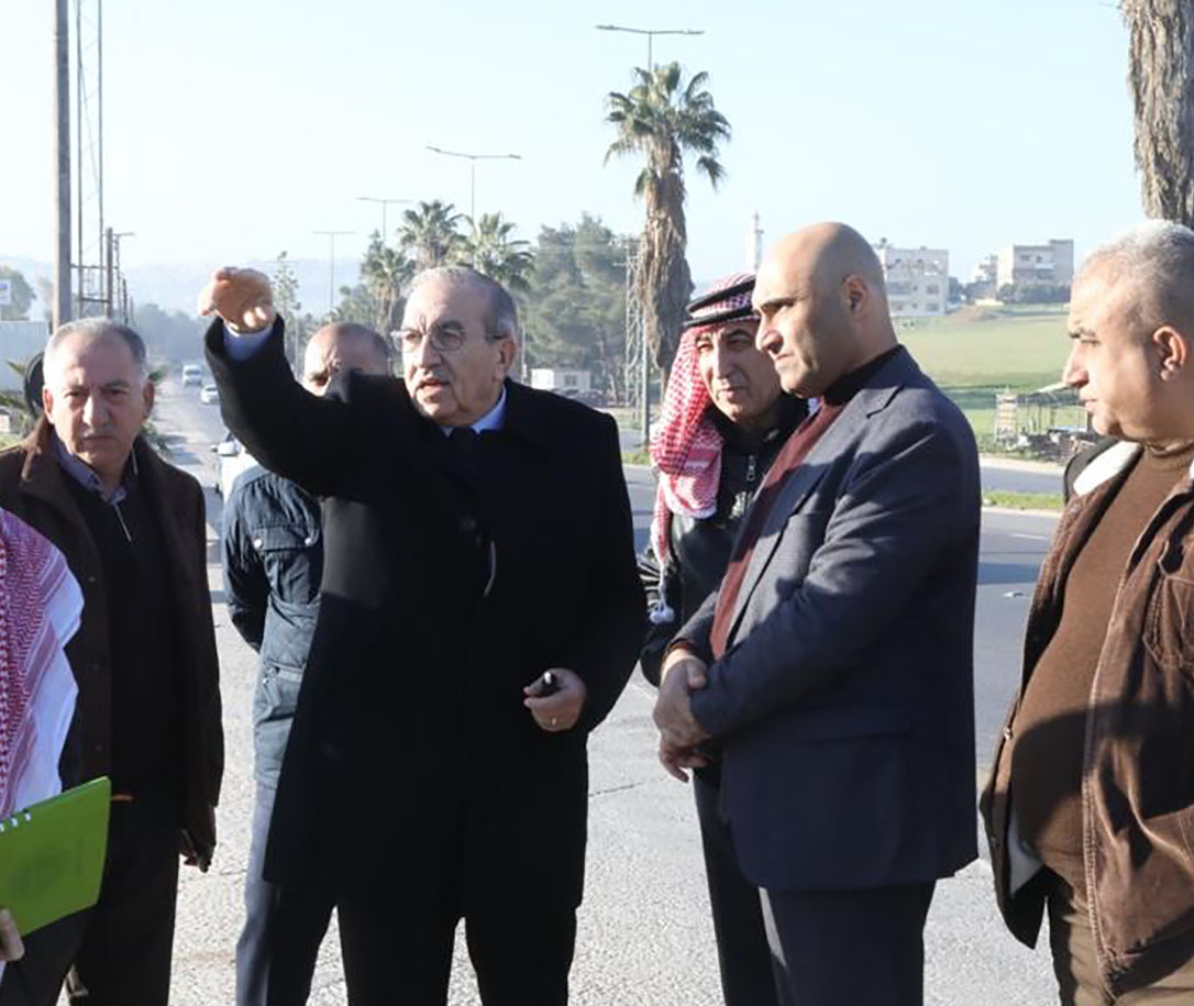 وزير الأشغال يتفقد واقع الخدمات على طريق عمان جرش "نزول صافوط"