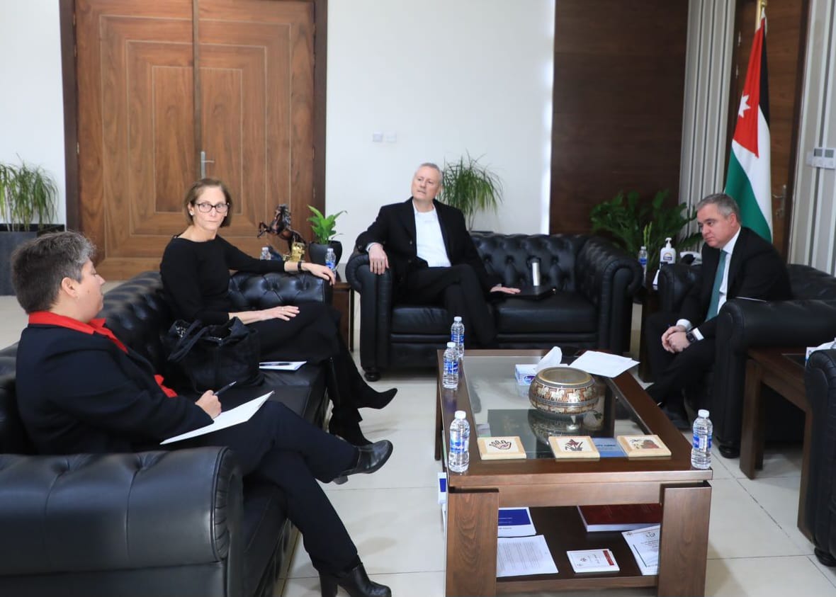 وزير الشباب يبحث تعزيز التعاون مع الوكالة الأميركية للتنمية