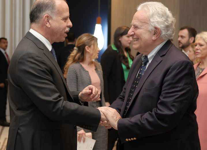 الأمير فيصل يلتقي رئيس لجنة اتحادات الألعاب الأولمبية الصيفية