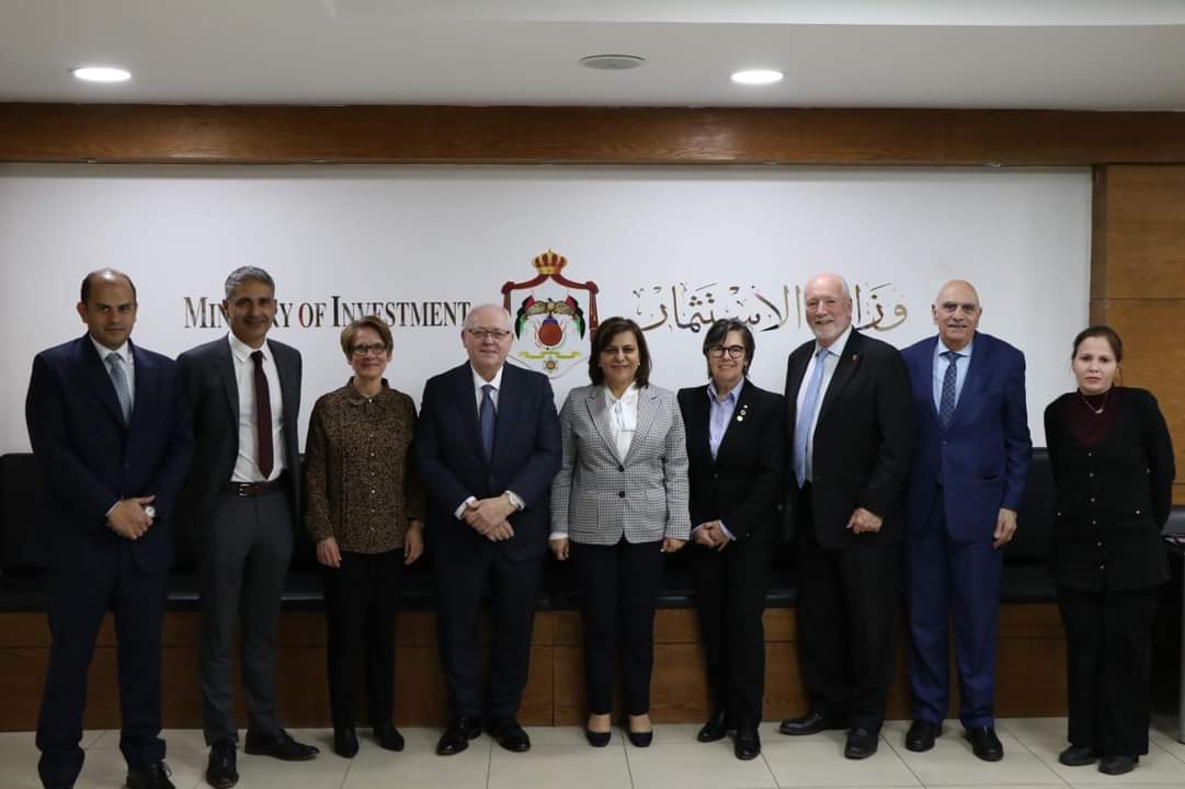 وزيرة الاستثمار تبحث تعزيز العلاقات مع مجلس الشيوخ الكندي