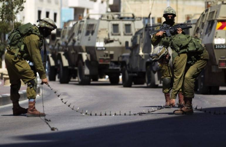 الاحتلال يشدد حصاره على نابلس لليوم الثاني على التوالي