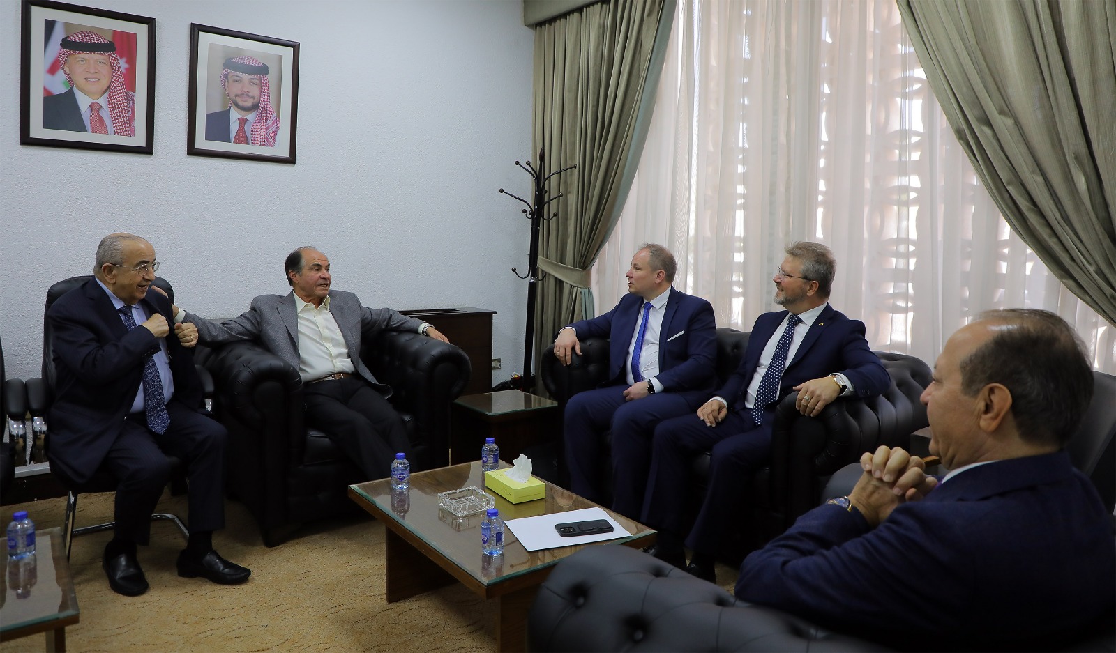 الملقي يبحث مع برلماني ليتواني تداعيات الحرب الروسية الأوكرانية على المنطقة