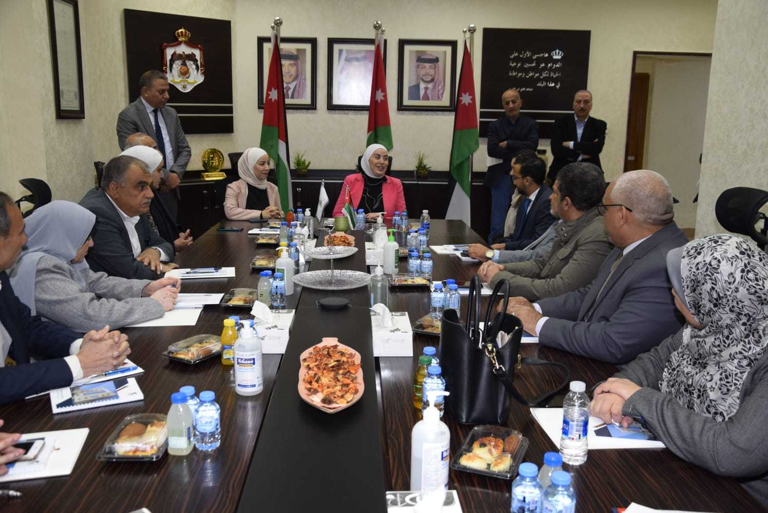 وفدان مصري وعراقي يطلعان على تجربة صندوق المعونة في مجال الحماية الاجتماعية