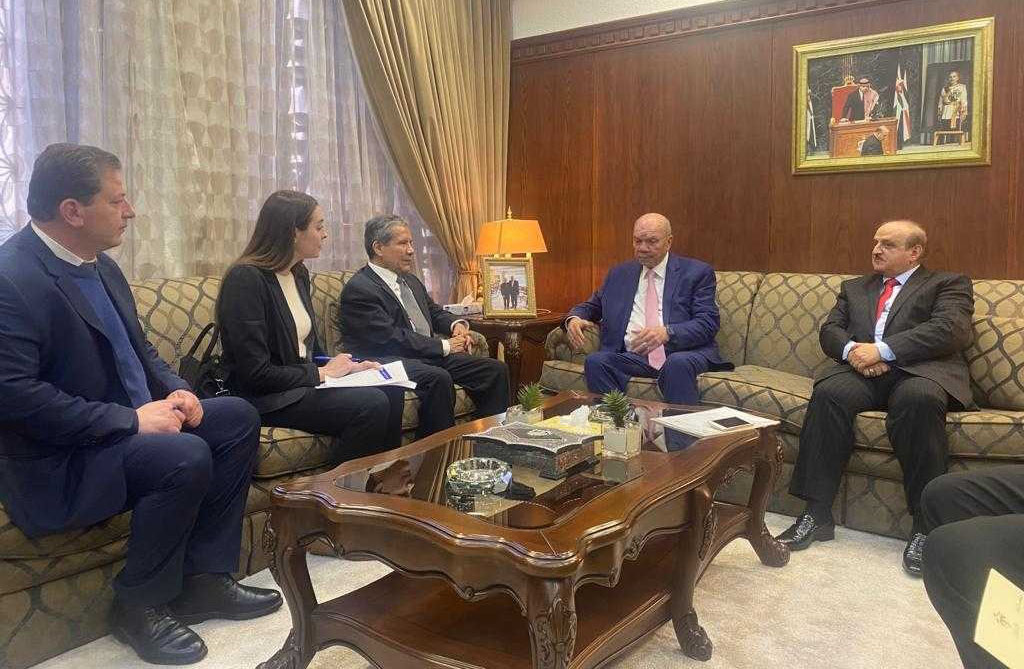 رئيس مجلس الأعيان يلتقي سفيري البحرين والمكسيك