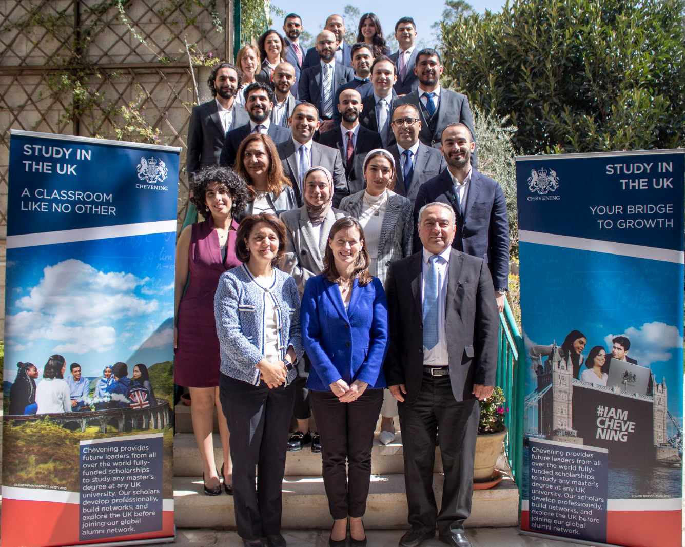 السفيرة البريطانية ترحب بعودة خريجي منحة تشيفننغ