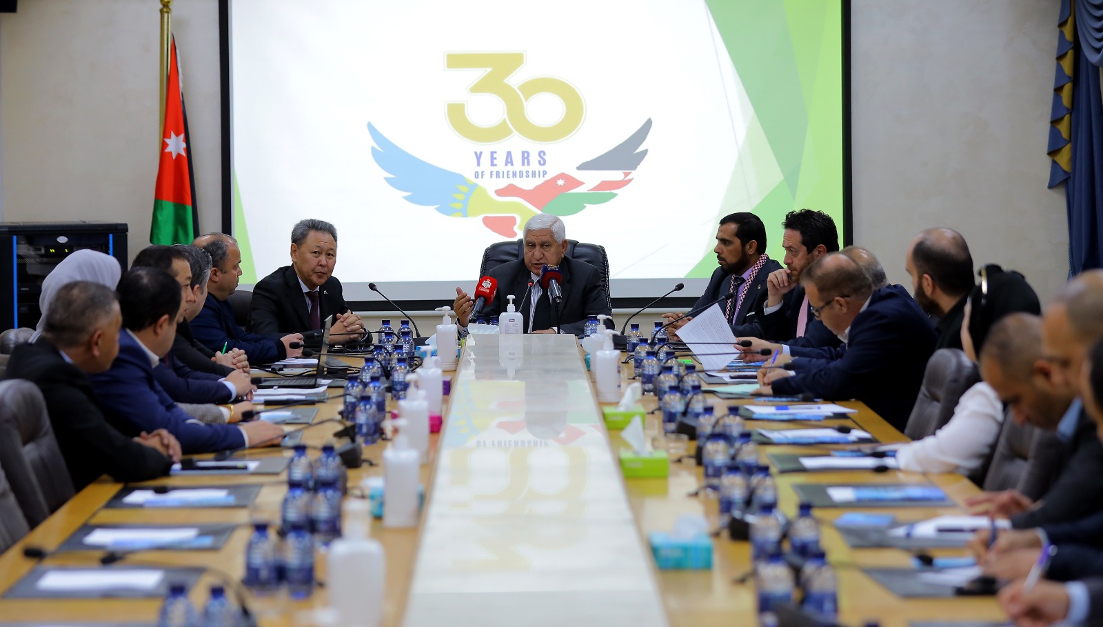 "الصداقة البرلمانية مع آسيا" تلتقي السفير الكازاخي