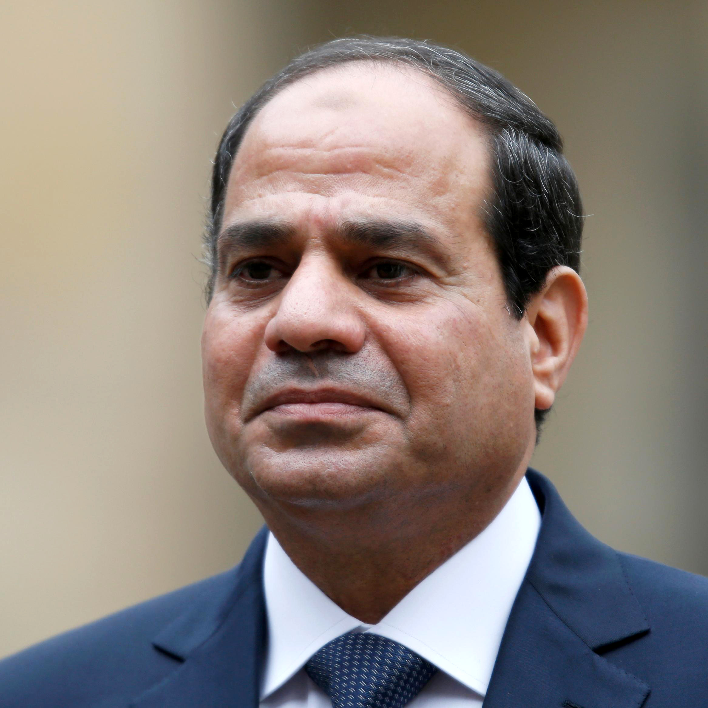 السيسي يؤكد أهمية تكثيف الجهود لتحقيق التهدئة في الأراضي الفلسطينية