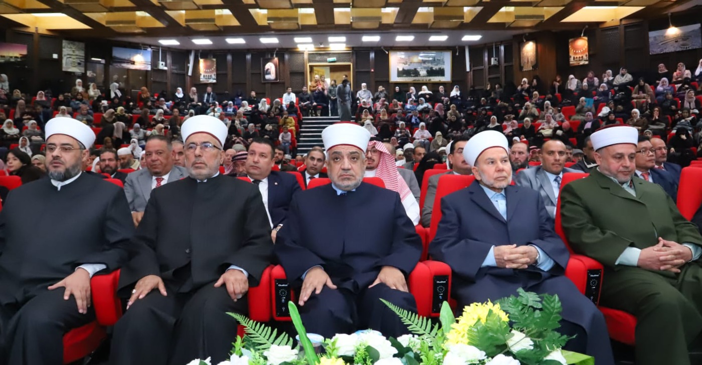 مندوبا عن الملكة رانيا العبدالله.. وزير الأوقاف يرعى توزيع جوائز المسابقة الهاشمية لحفظ القرآن