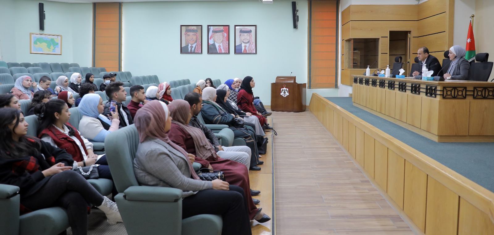 النائبان العياصرة وشريم يلتقيان وفدًا شبابيًا من مشروع أنت رائعة