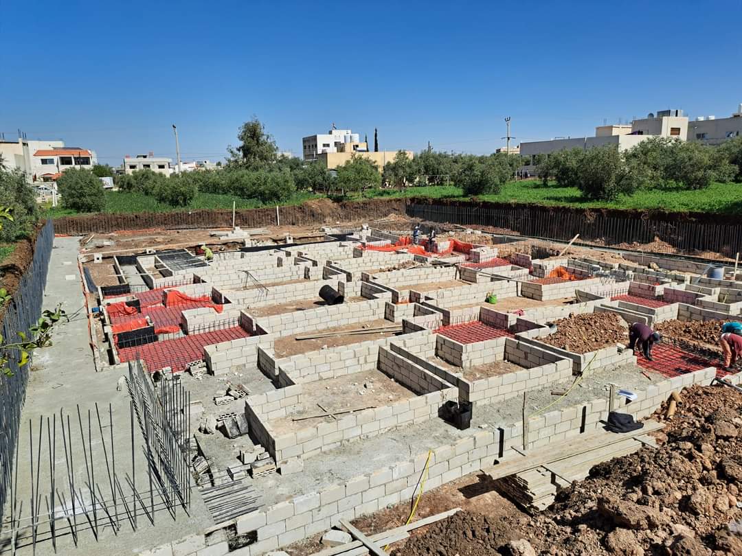 بلدية الطيبة تباشر بإنشاء قاعة متعددة الأغراض