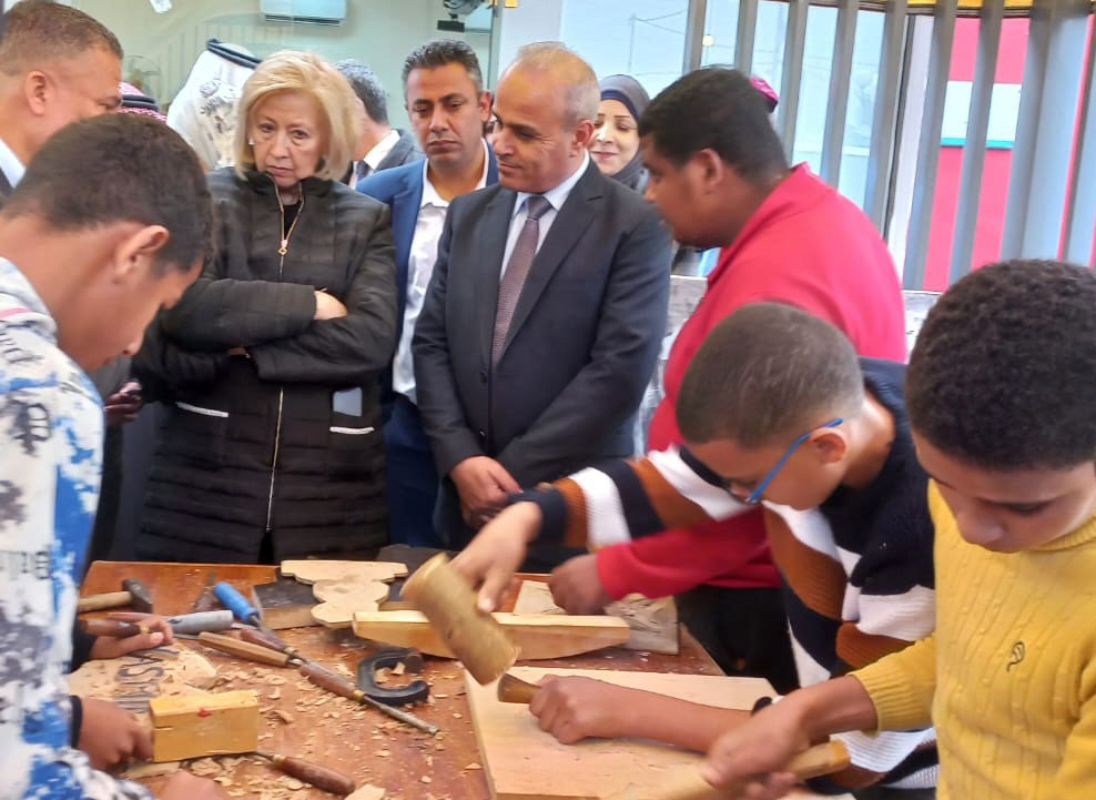 وزيرة الثقافة تفتتح في دير علا معرض الحرف اليدوية الأول