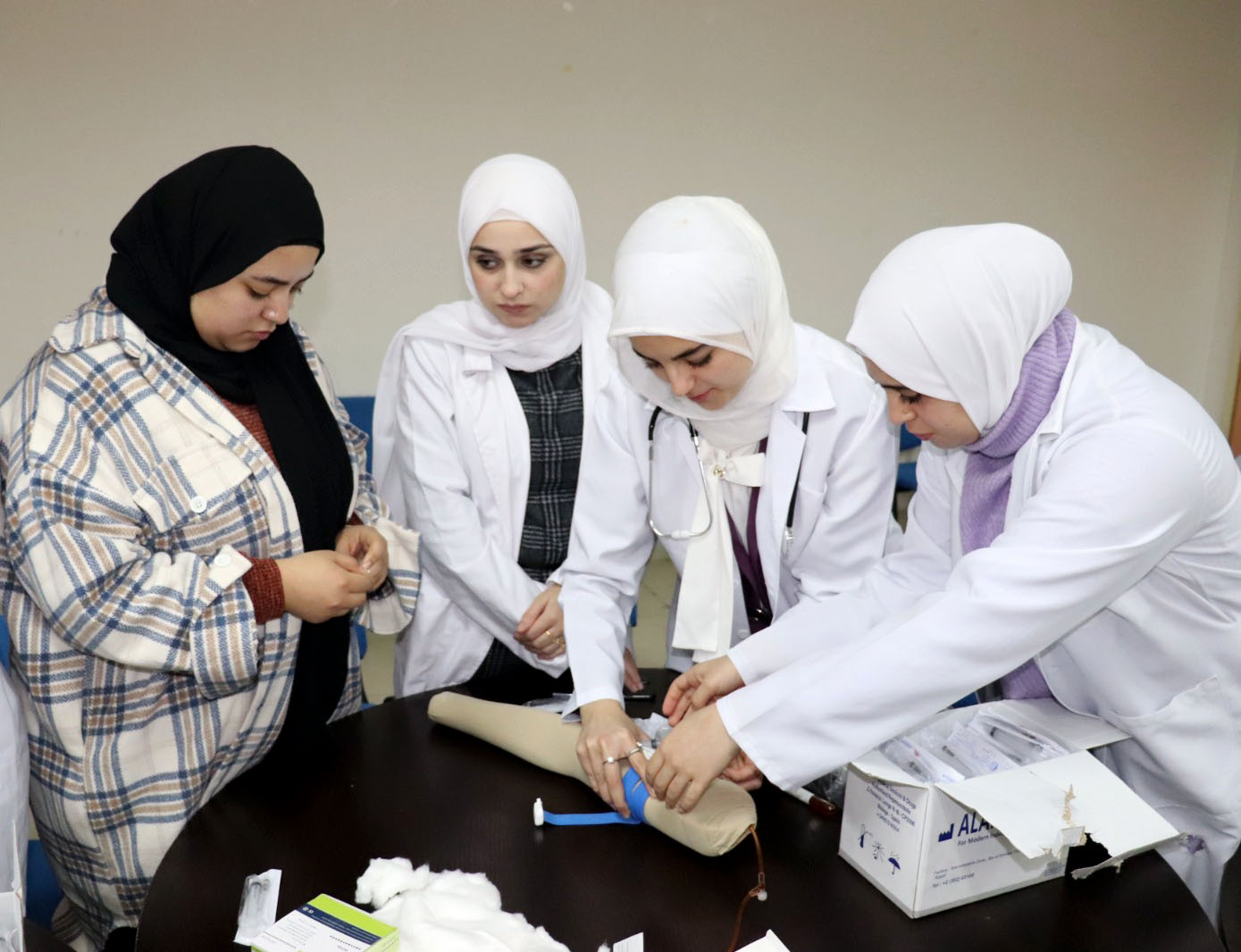 "جدارا" تنظم ندوة حول آخر المستجدات في العلوم المخبرية