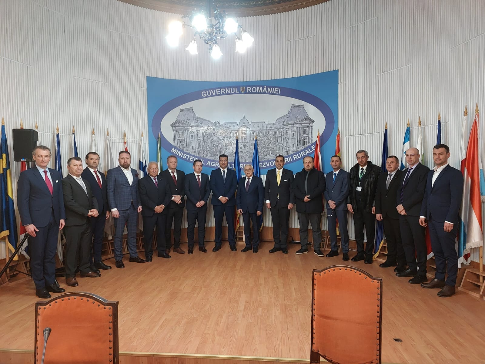 الحنيفات يبحث التعاون الزراعي بين الأردن ورومانيا