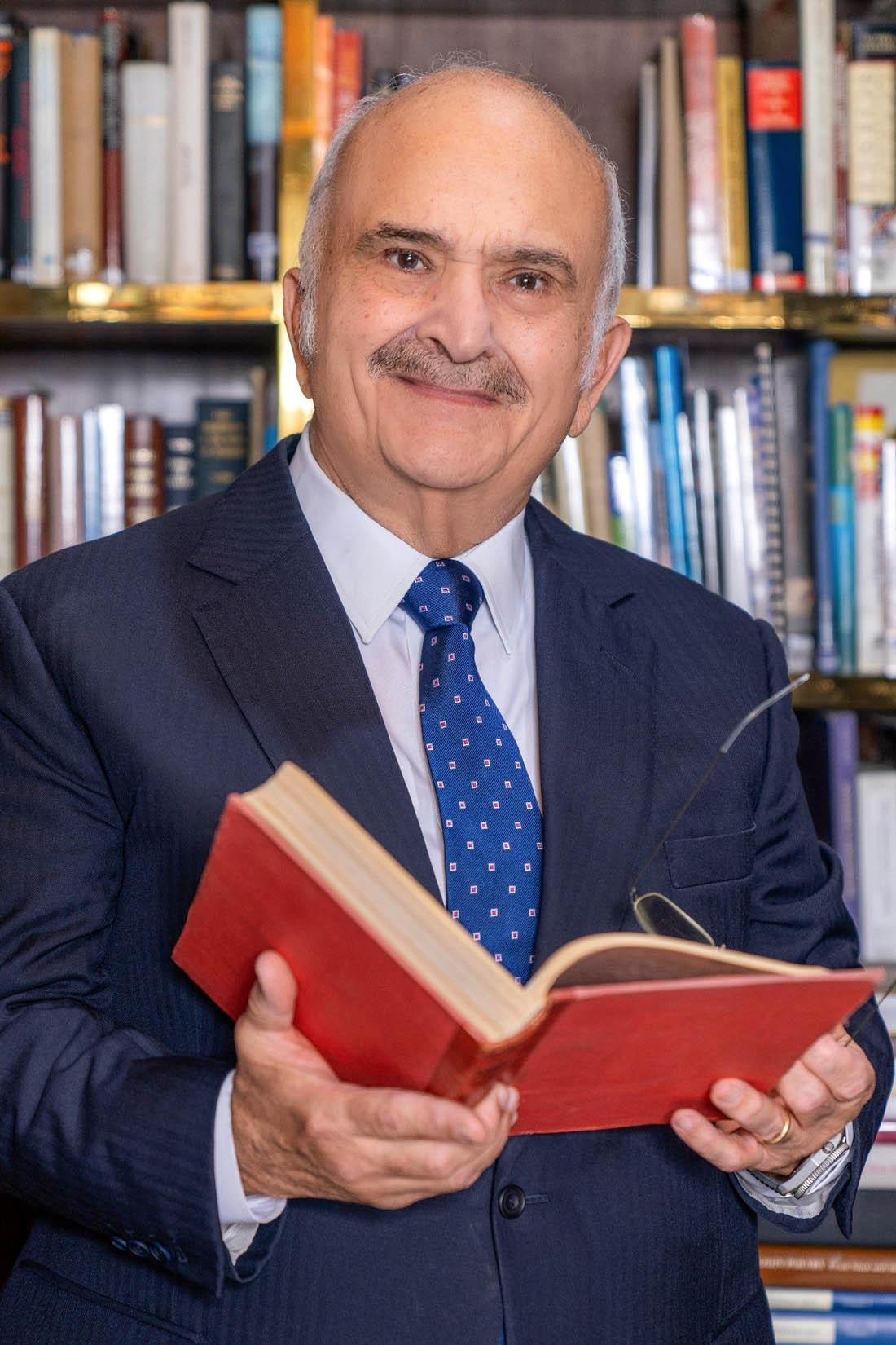 الأمير الحسن يحتفل بعيد ميلاده السادس والسبعين