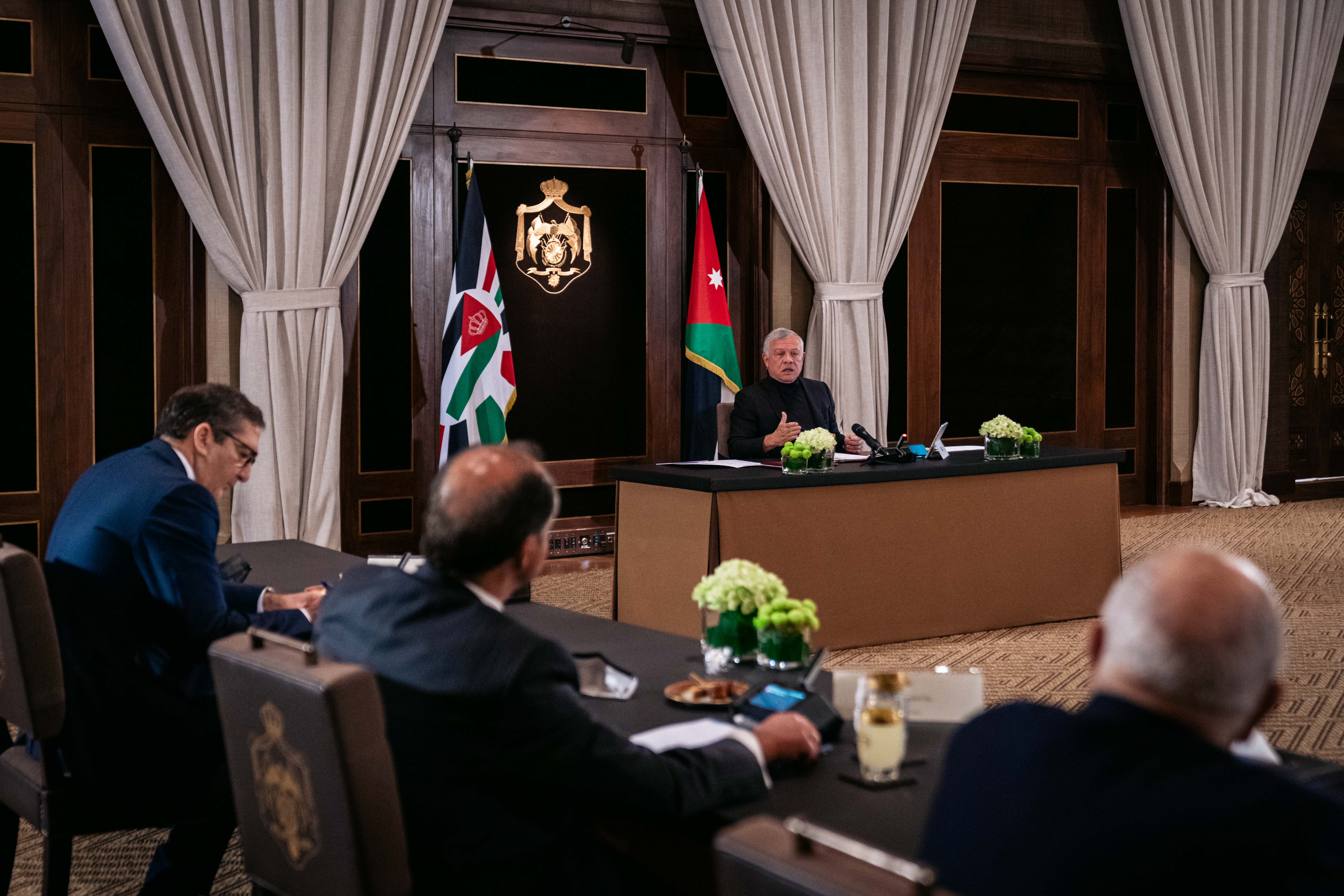 الملك يلتقي رؤساء اللجان الدائمة في مجلس الأعيان