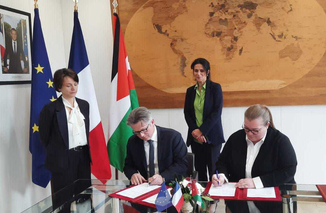 التخطيط: فرنسا توفر سقفا تمويليا جديدا للمملكة يصل إلى 912 مليون يورو