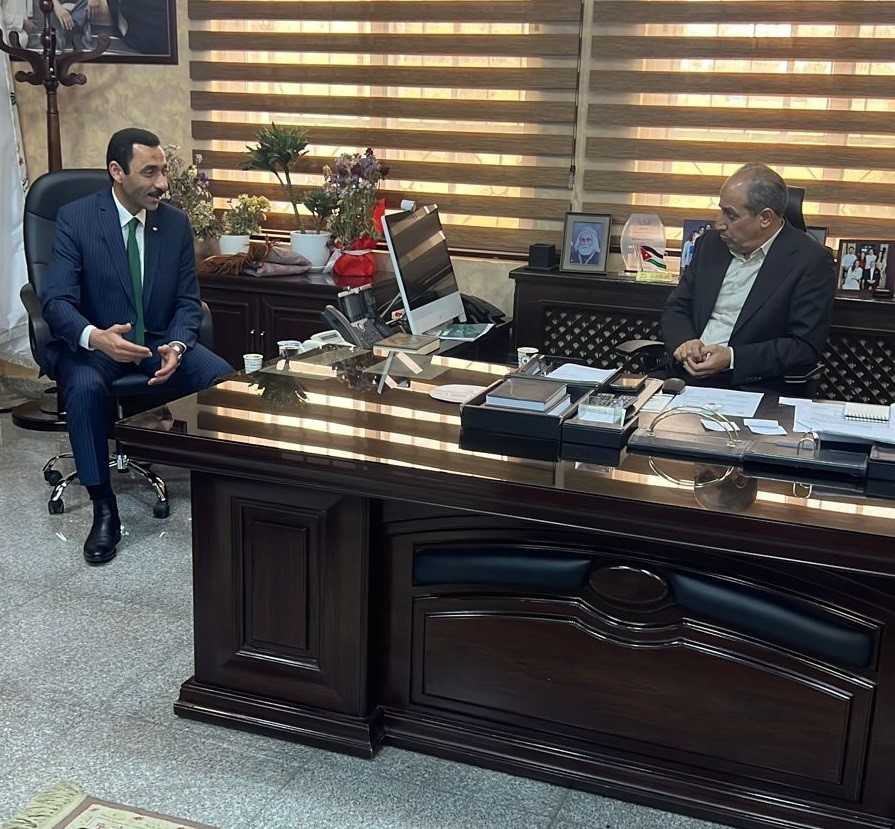 جرش: اجتماع يبحث تعزيز الرقابة على المنشآت الغذائية