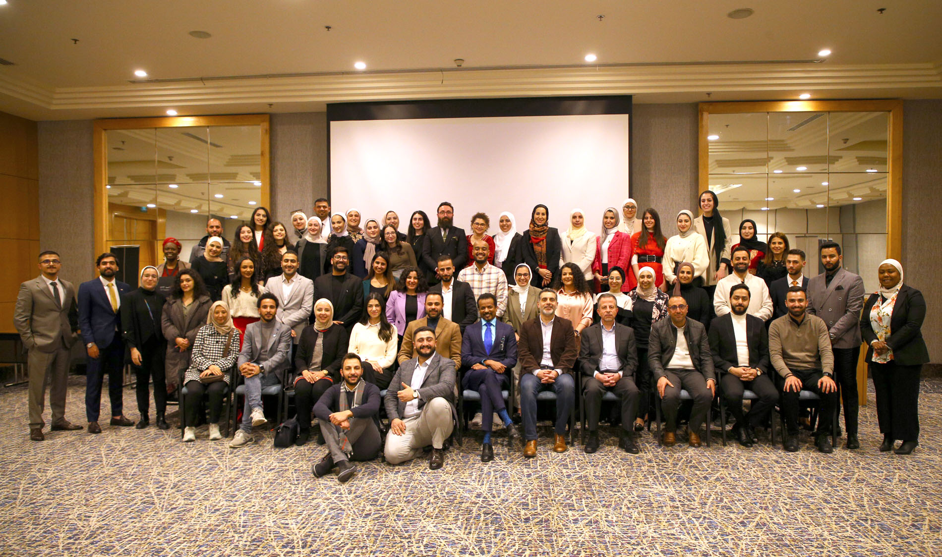 إنجاز تخرج الفوج العاشر لبرنامج الزمالة "لازورد"