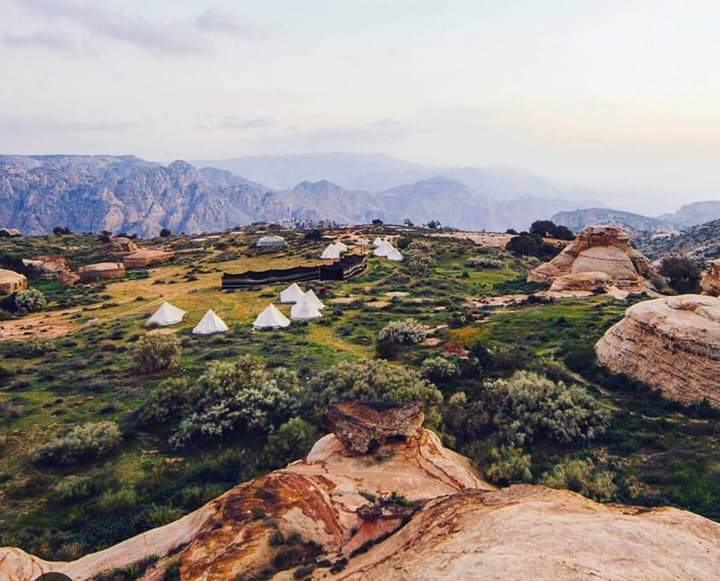 مخيم الرمانة السياحي في ضانا يبدأ موسمه السياحي