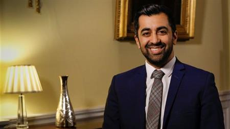 حمزة يوسف يباشر عمله رئيسا لوزراء إسكتلندا اليوم