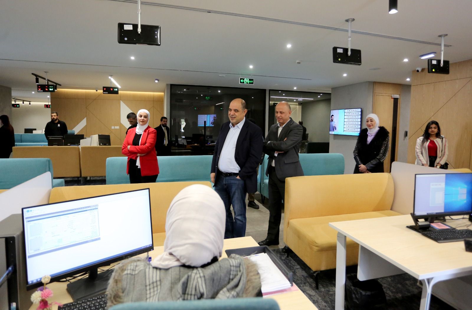 وزير الاقتصاد الرقمي يؤكد أهمية الارتقاء بمستوى الخدمات المقدمة للمواطنين