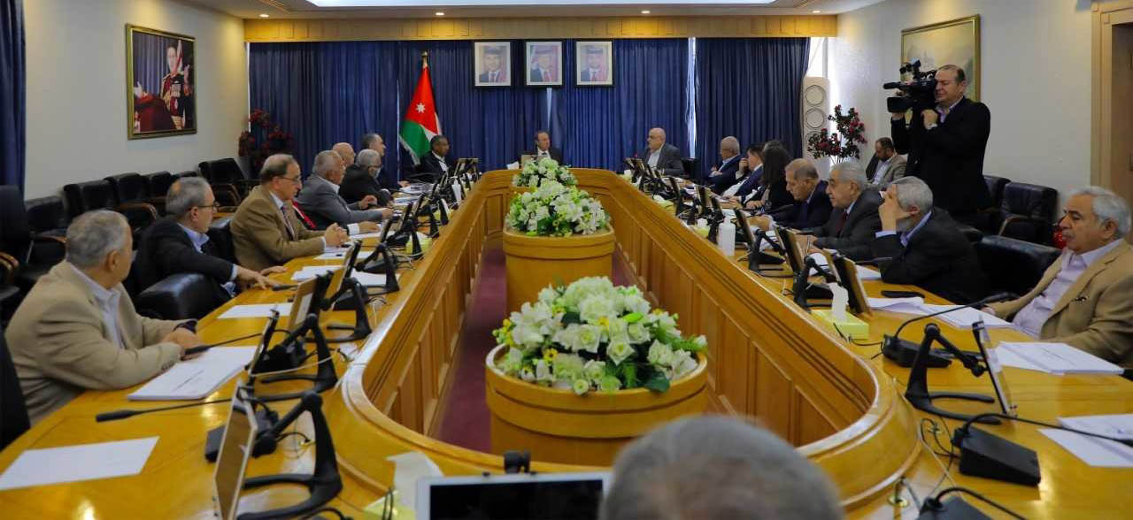 قانونية الأعيان تناقش النظام الداخلي للمجلس