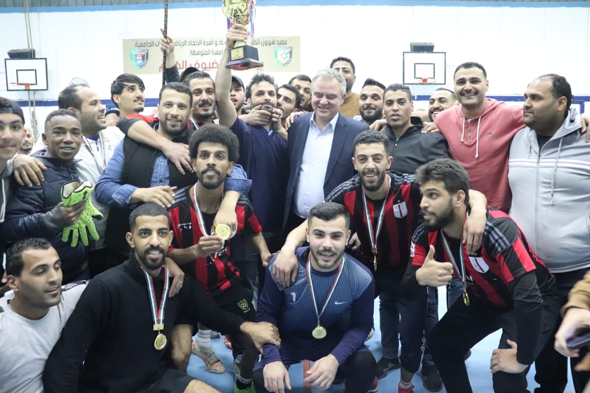 وزير الشباب يشارك باختتام منافسات بطولة الشباب الرمضانية في البلقاء