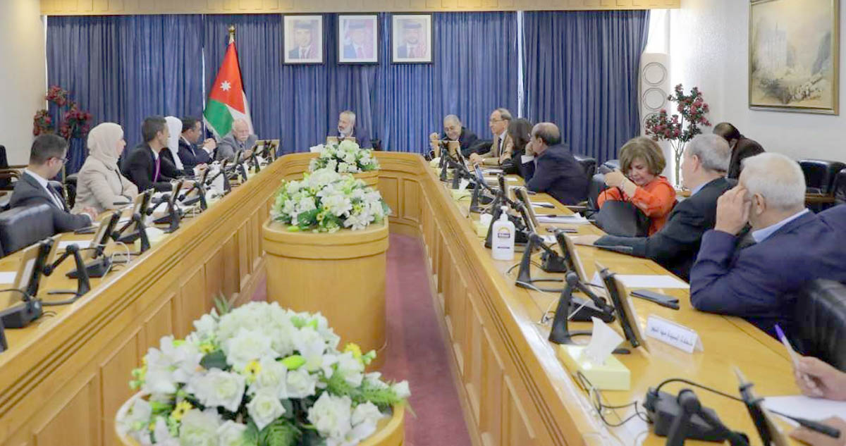 خدمات الأعيان تتطلع على استراتيجية شركة البريد