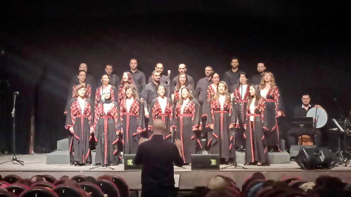 جوقة موزاييكا تستعيد روح الموشحات في أمسيتها الرمضانية