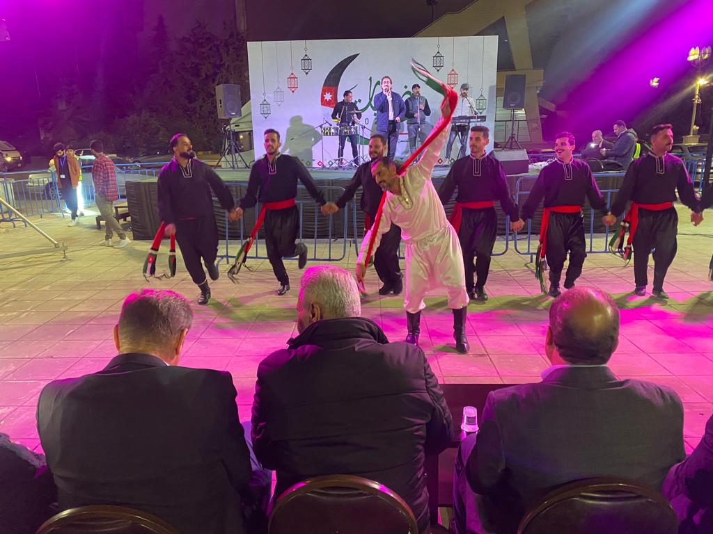 الآلاف يتفاعلون مع أمسيات رمضان في إربد