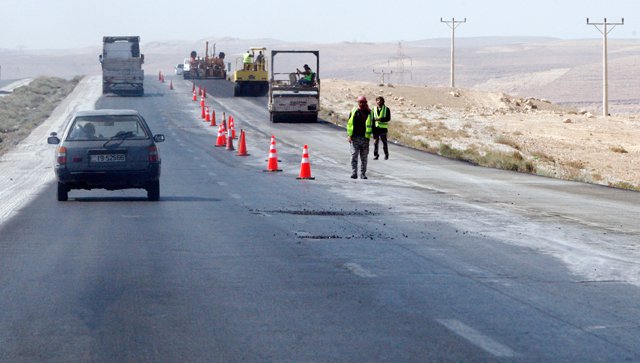 ‏ أبو السمن: استكمال الأعمال المتعلقة بالطريق الصحراوي الربع الثالث من العام الحالي