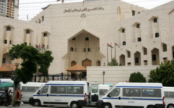 حبس 3 أشخاص لمدة 5 سنوات بعد ثبوت غسلهم ربع مليون دينار