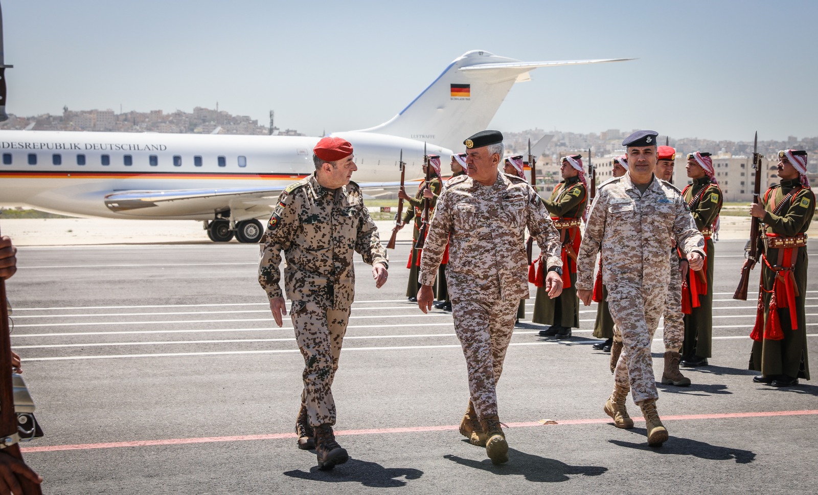 رئيس هيئة الأركان يستقبل رئيس أركان الدفاع الألماني