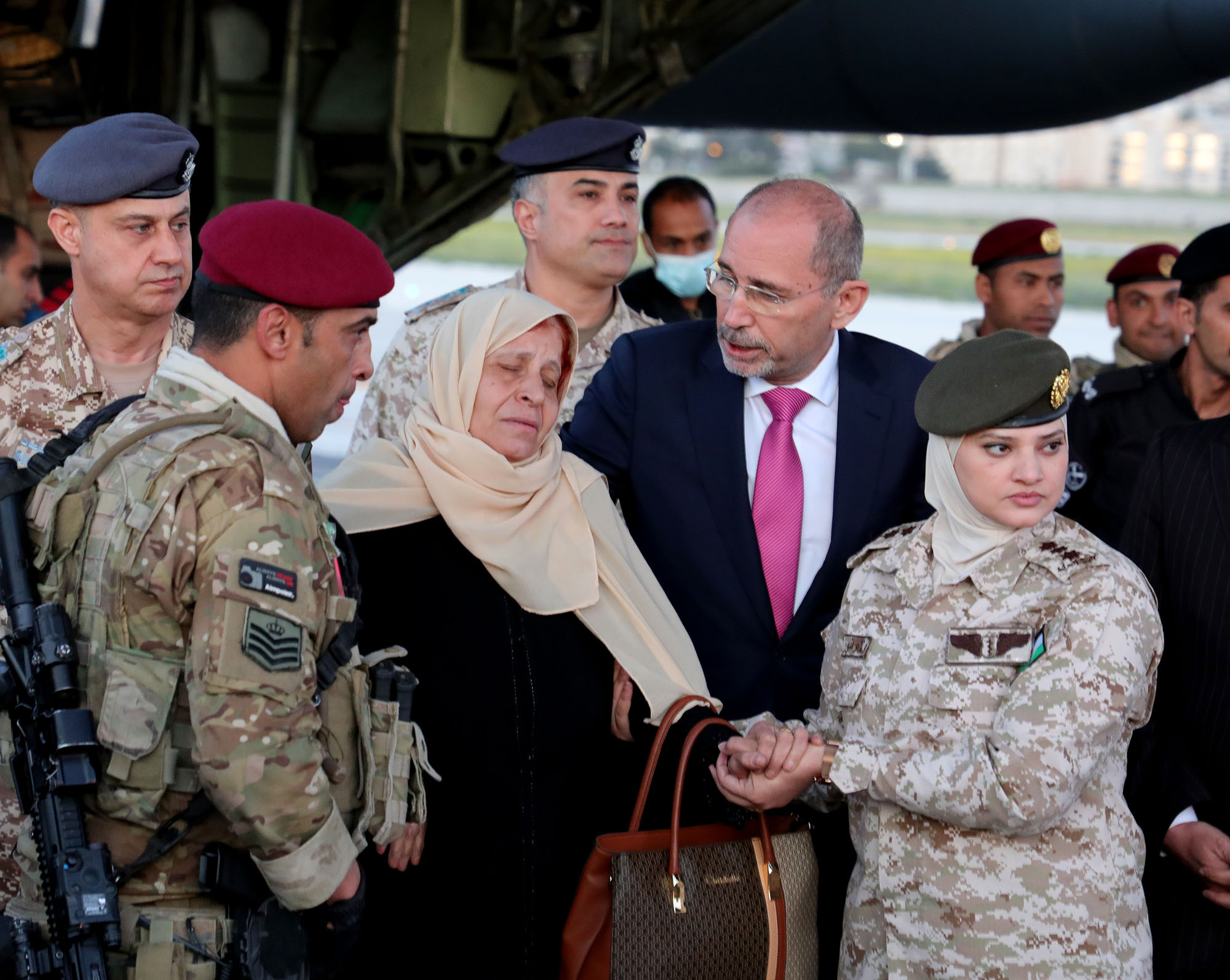 وصول طائرة إجلاء تابعة لسلاح الجو الملكي قادمة من السودان