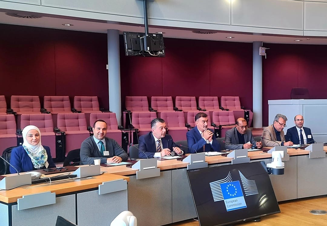 وفد نيابي يلتقي المفوض العام في الاتحاد الأوروبي لدول الجوار