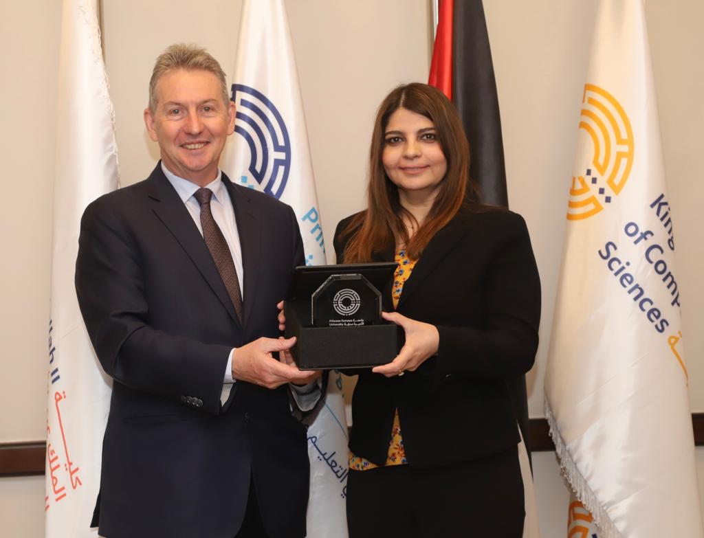 السفير الأسترالي يزور جامعة الأميرة سمية للتكنولوجيا