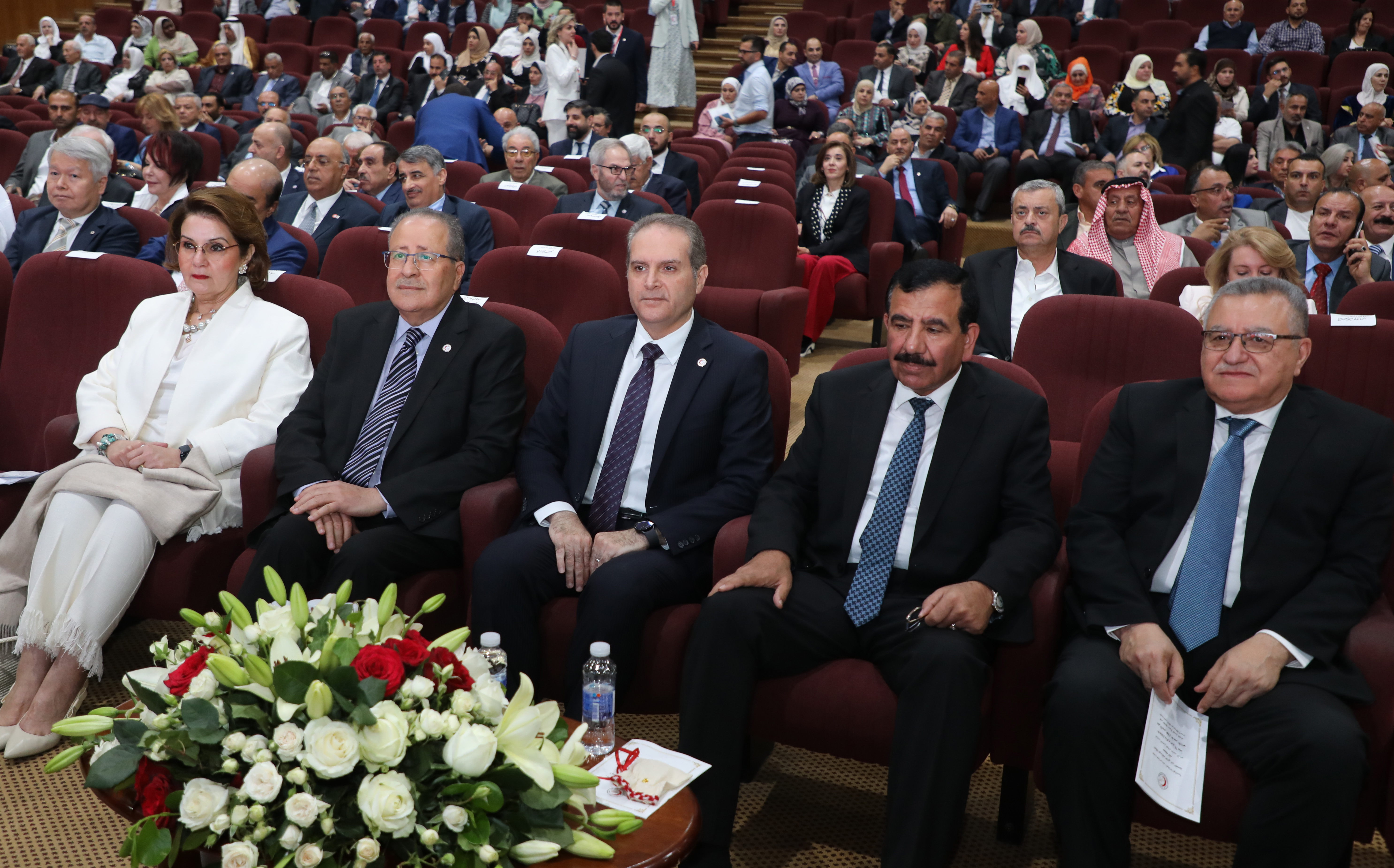 مندوبا عن الملك.. وزير الصحة يرعى احتفال الهلال الأحمر باليوبيل الماسي لتأسيسه