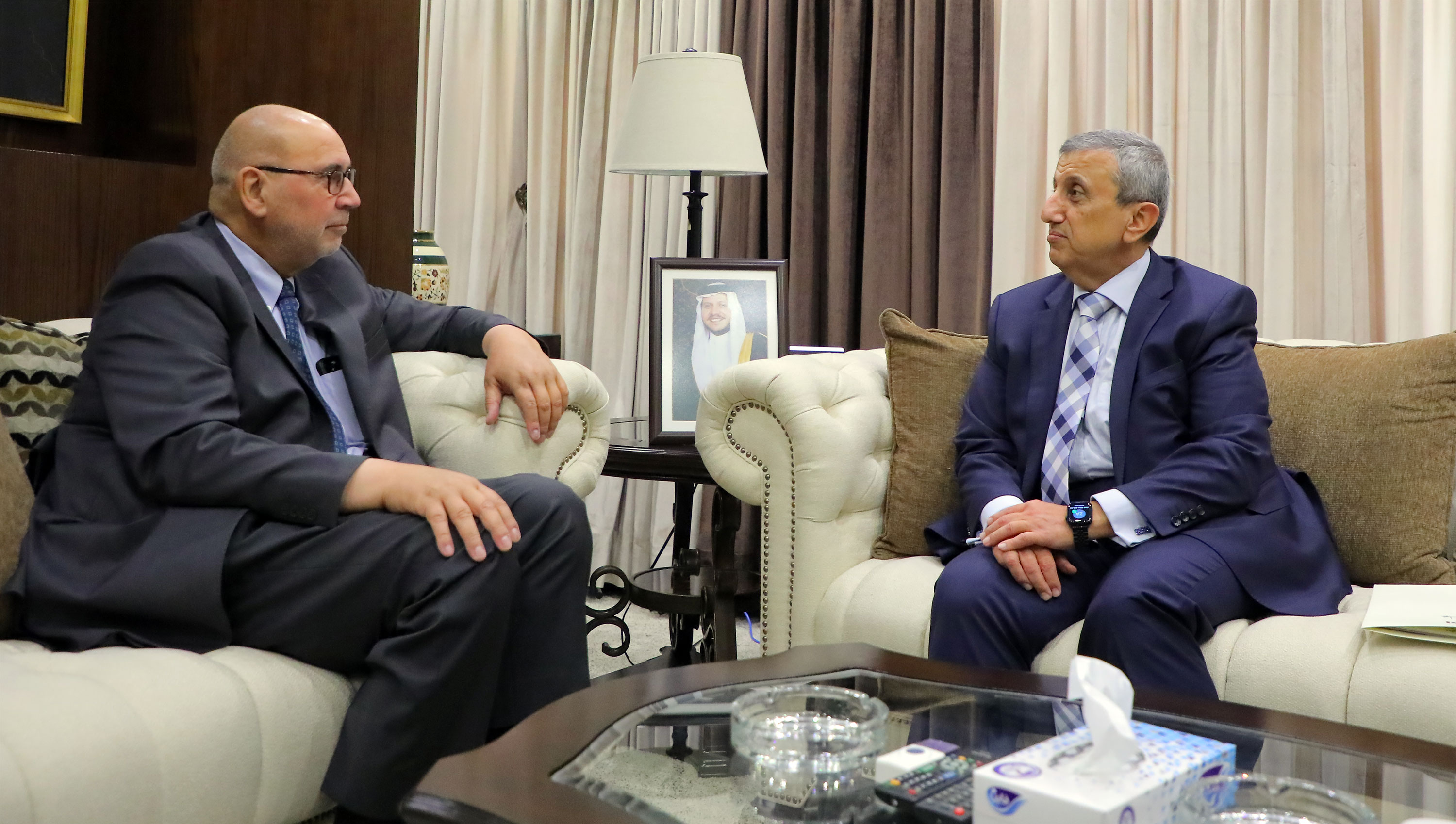 العين مراد يبحث مع السفير التشيلي تعزيز التعاون الثنائي