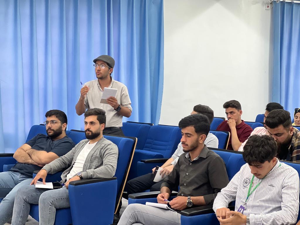 اختتام فعاليات معسكر التمكين السياسي للشباب في إربد