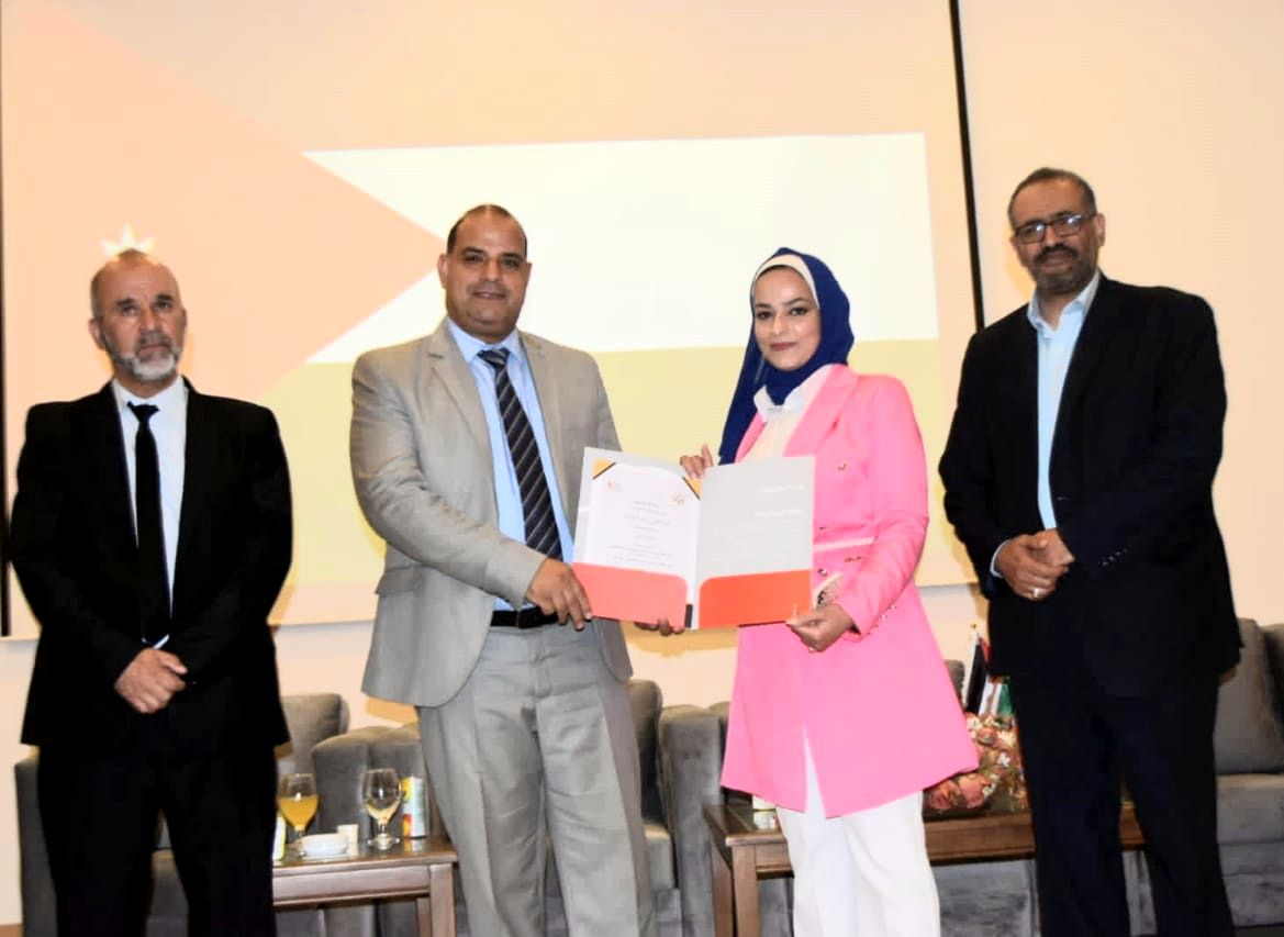 الزرقاء: تخريج 65 مشاركا بدورات المهندس المهني