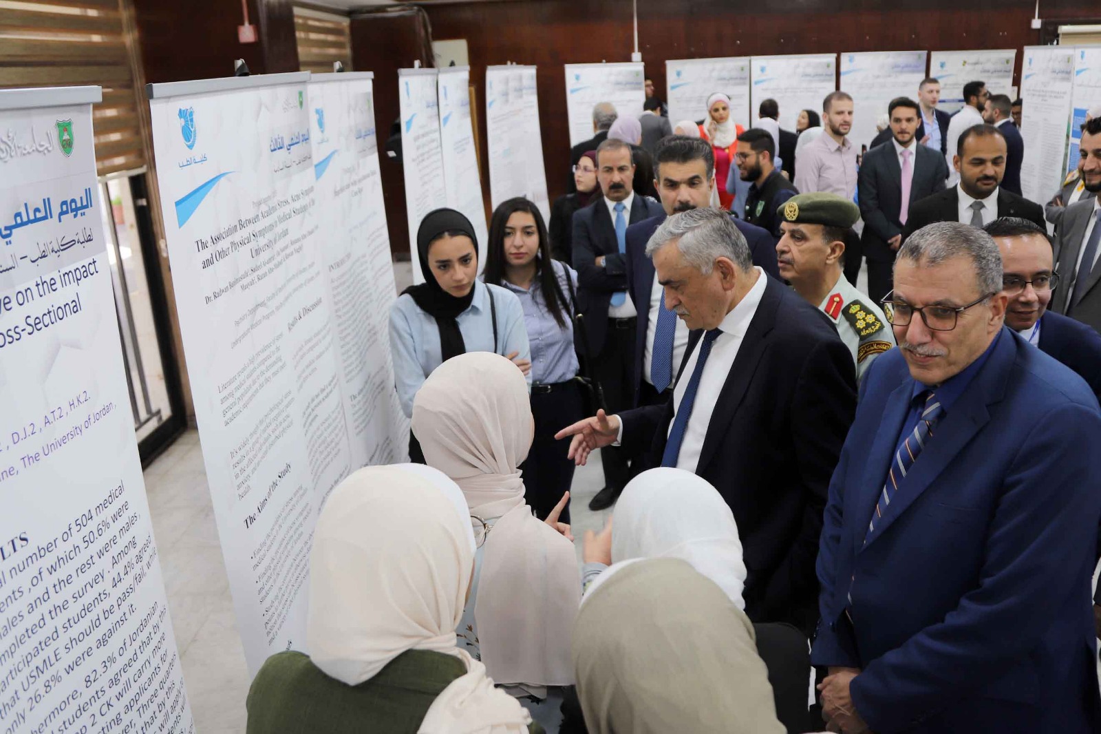 الأردنية تنظم اليوم العلمي الثالث لكلية الطب