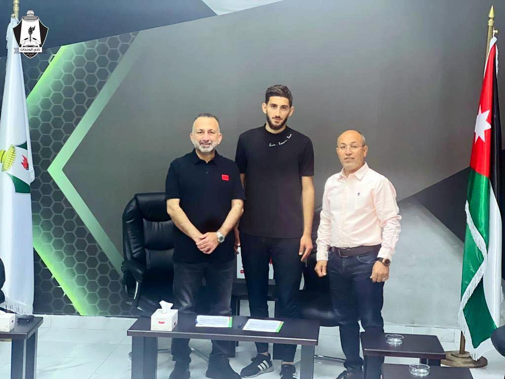 الوحدات يتعاقد مع المحترف الفلسطيني قنبر