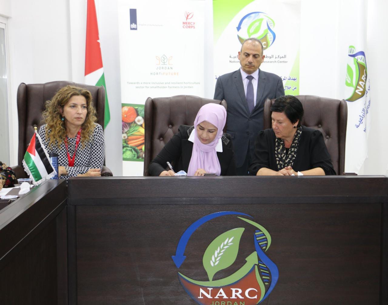 توقيع 17 اتفاقية لدعم صغار مزارعي الزيتون