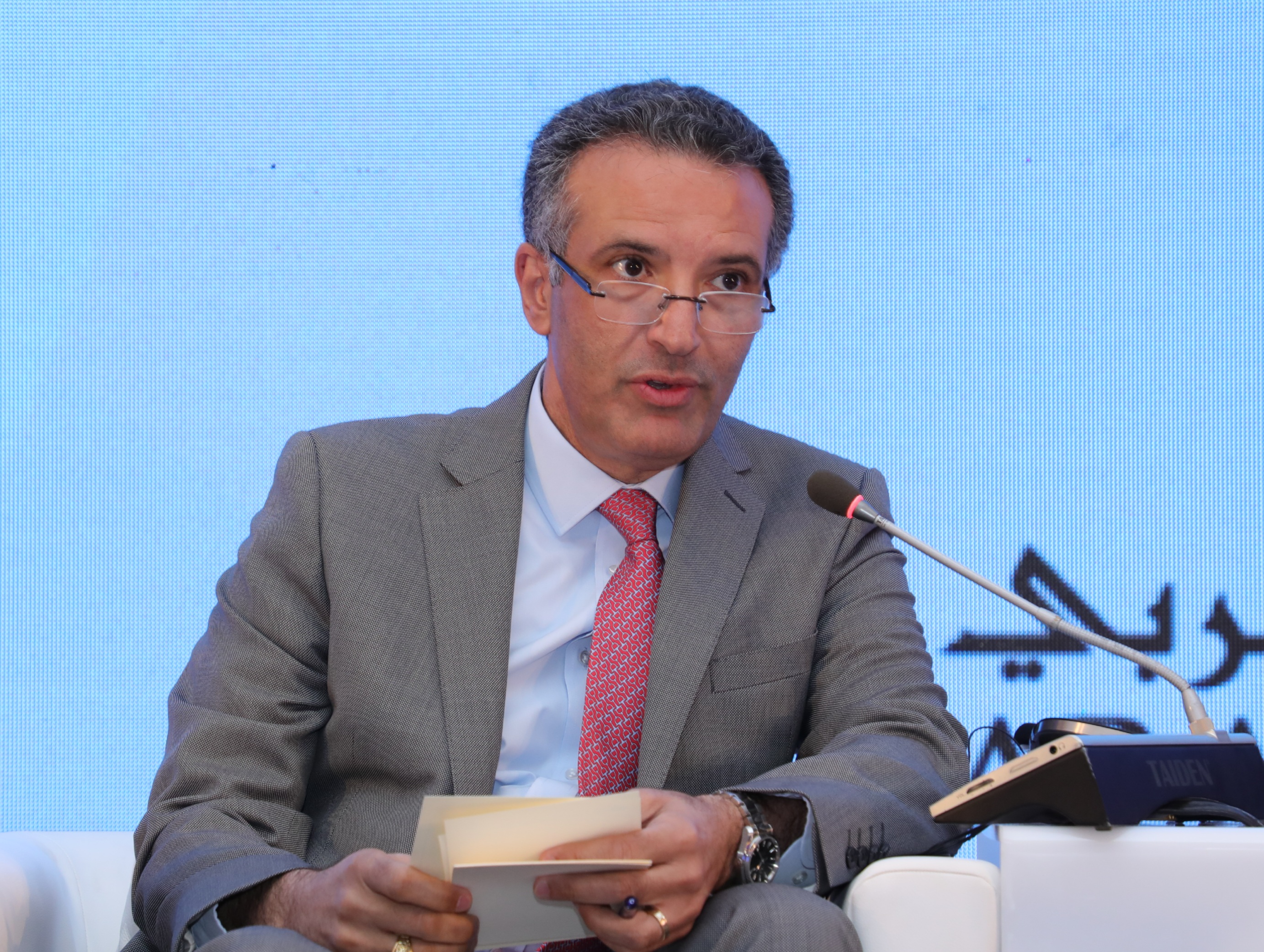 الفايز يدعو للاستثمار بالعقبة الخاصة والاستفادة من حوافزها